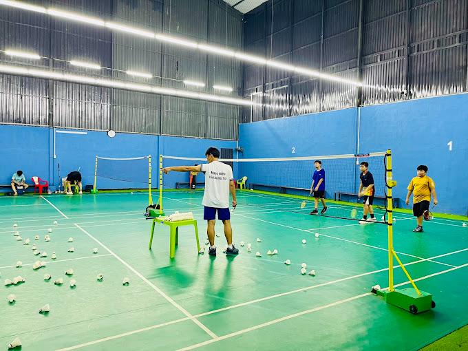 Sân Cầu Lông Trung Tín