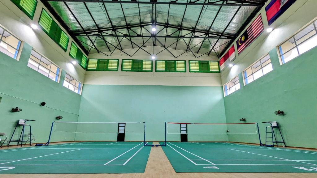 Sân Cầu Lông nhà thi đấu Gia Lâm