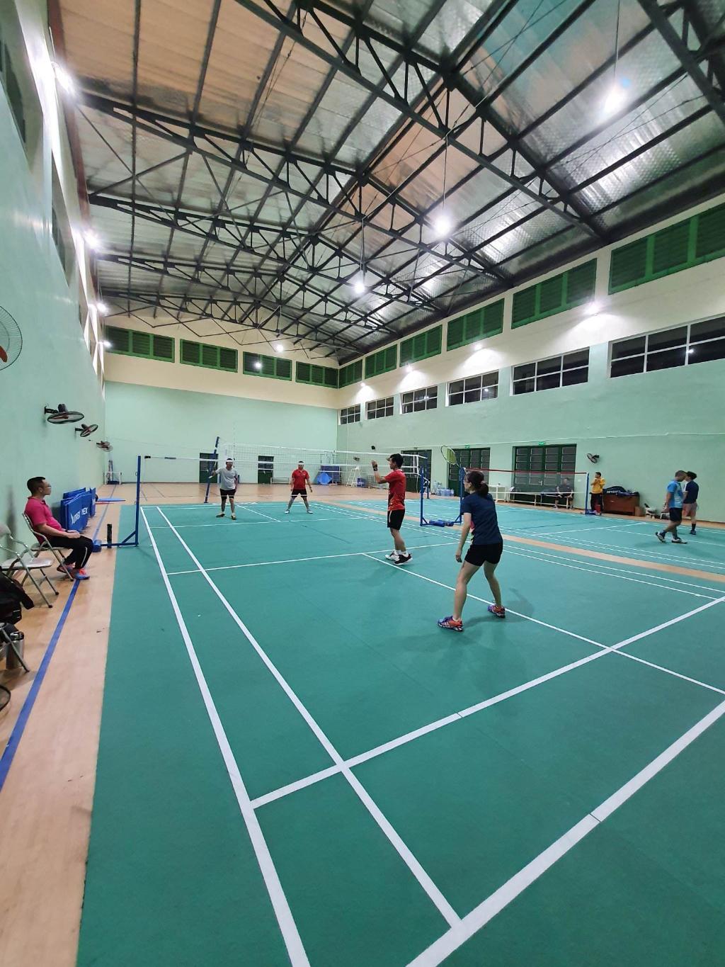 Sân Cầu Lông nhà thi đấu Gia Lâm