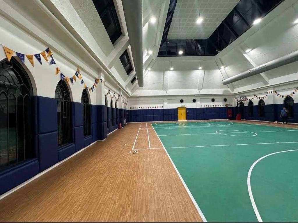 Sân Cầu Lông Trường The OIS School 