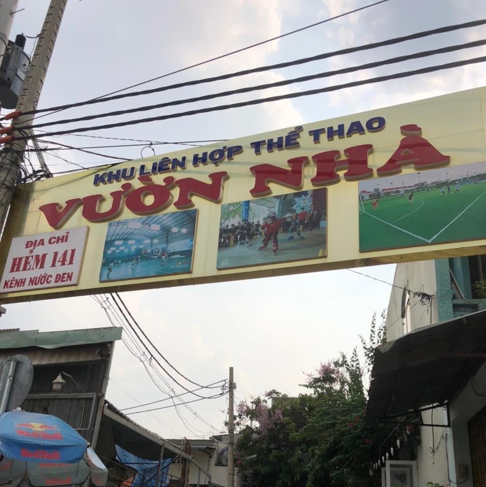 Sân Cầu Lông Vườn Nhà