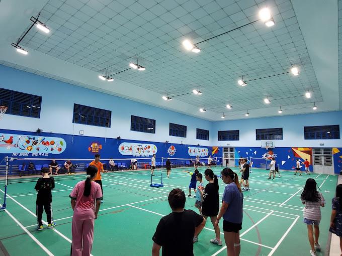 Sân Cầu Lông trường THPT Nguyễn Thị Minh Khai