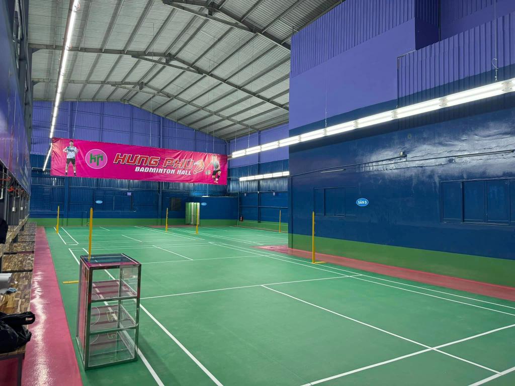 Sân Cầu Lông Hưng Phú 4