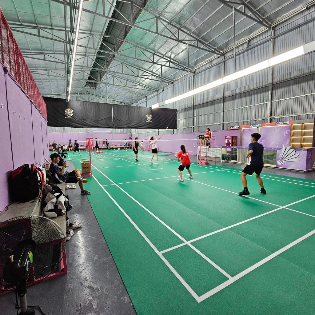 Sân Cầu lông Trường Anh