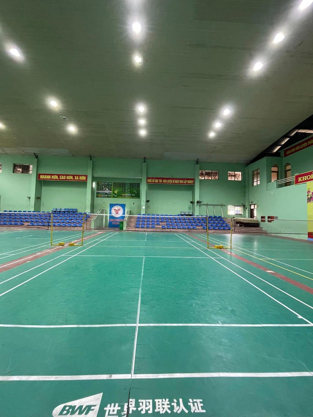 Sân Cầu Lông Trung Tâm TT Hoành Bồ