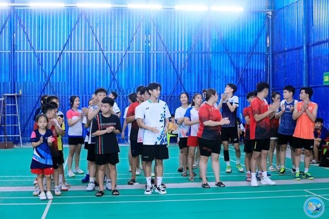 Sân Cầu Lông Quang Huy