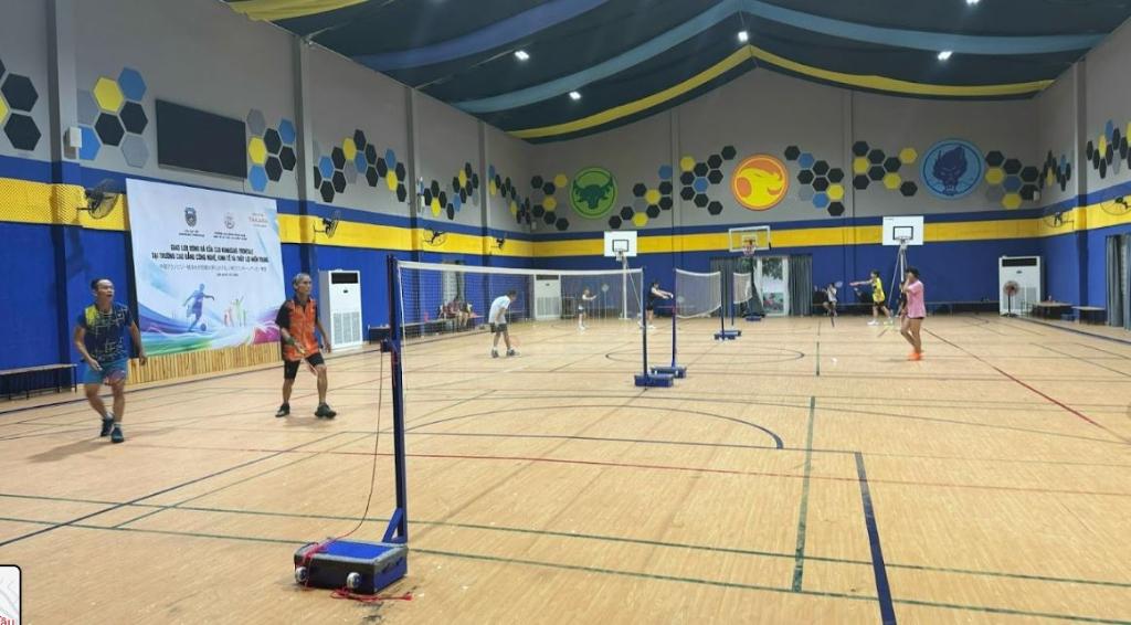 Sân Cầu Lông Thủy Lợi