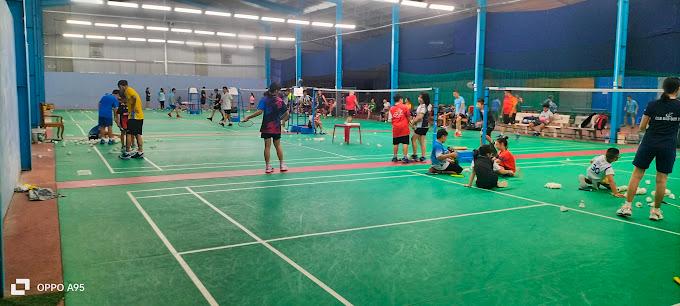 Sân Cầu Lông Tình Bạn