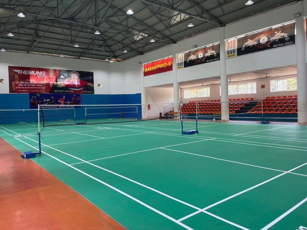Sân Cầu Lông Trường Cao đẳng Thương Mại Du Lịch