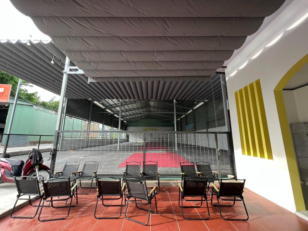 Sân Pickleball & Cầu Lông Suối Đá