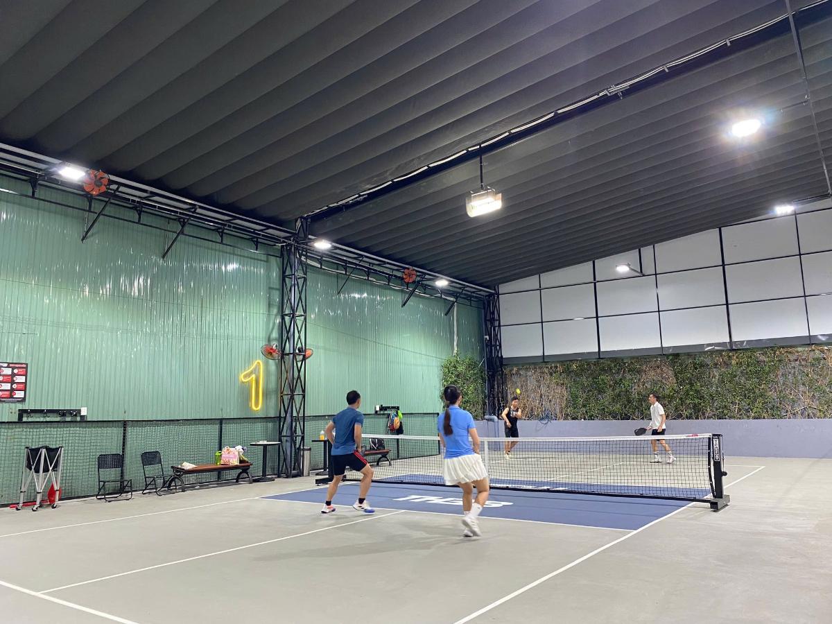 Sân Pickleball & Cầu lông The B Hoàng Văn Thụ