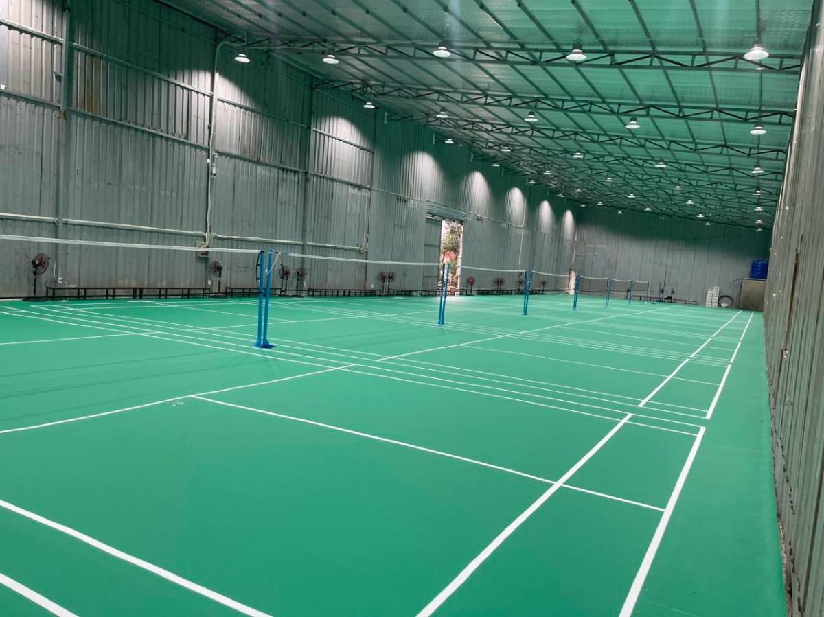 Sân Cầu Lông Còi Badminton
