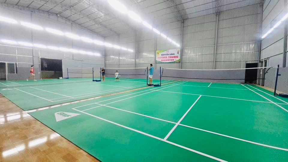 Sân Cầu Lông Hoàng Trung Badminton