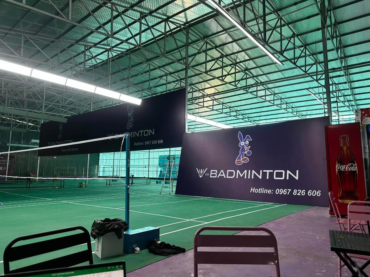 Sân Cầu Lông Việt Anh Badminton