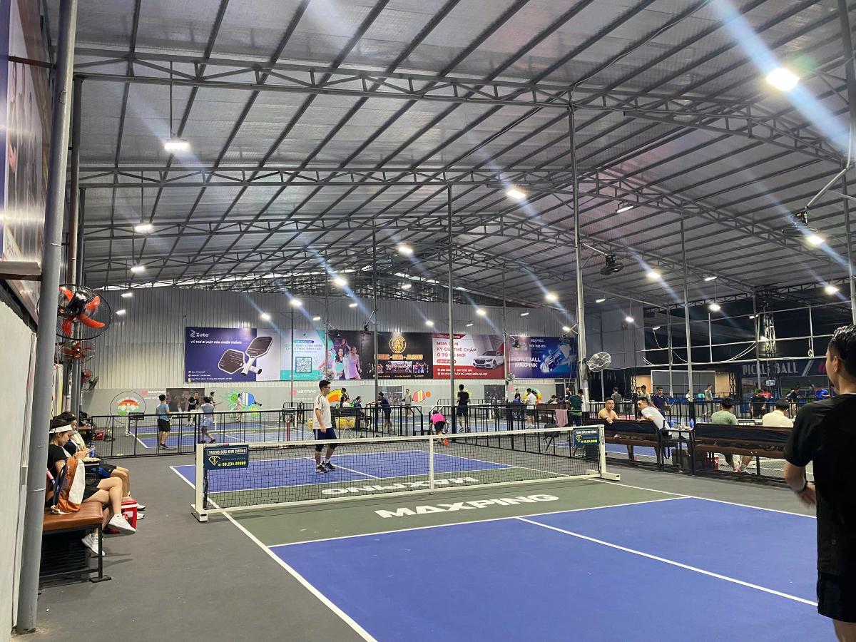 Sân Pickleball và Cầu Lông Maxping