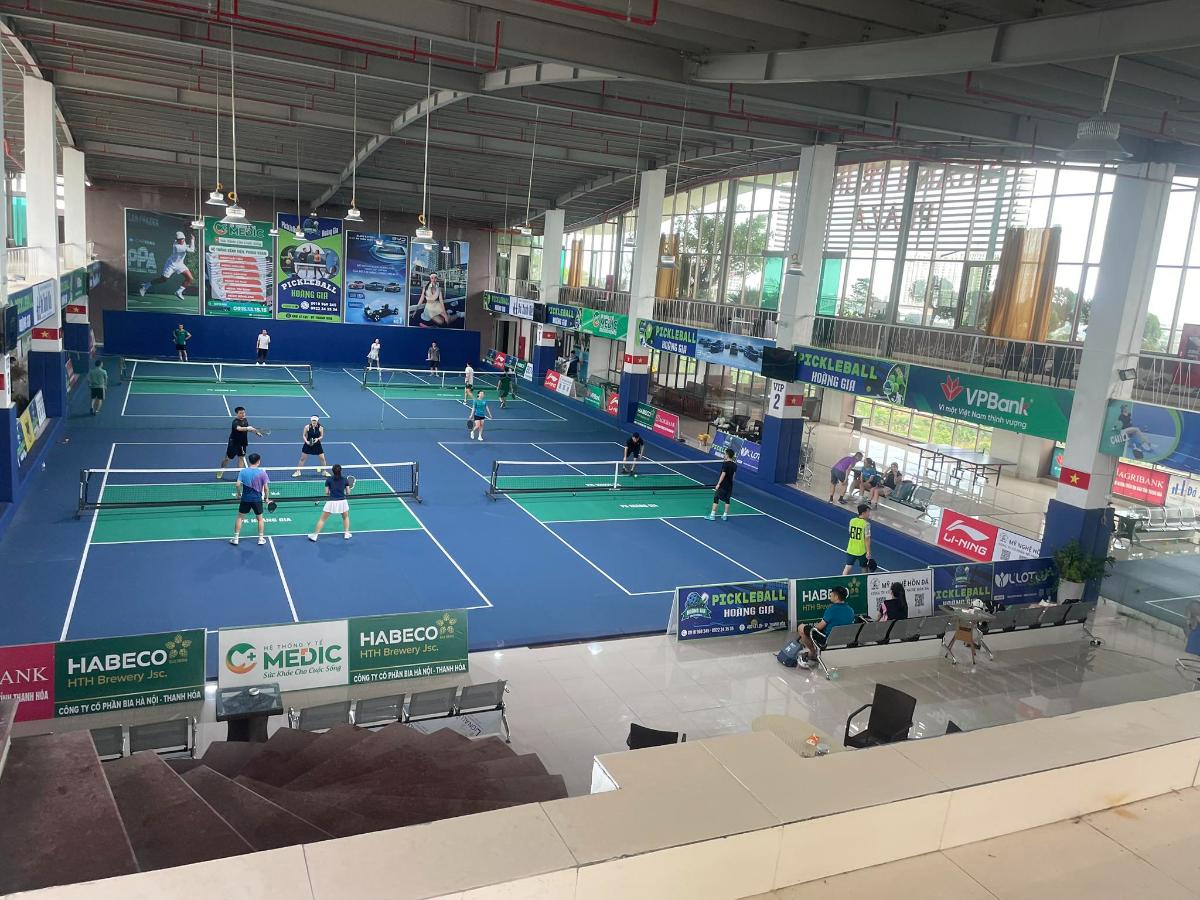 Sân Pickleball Hoàng Gia