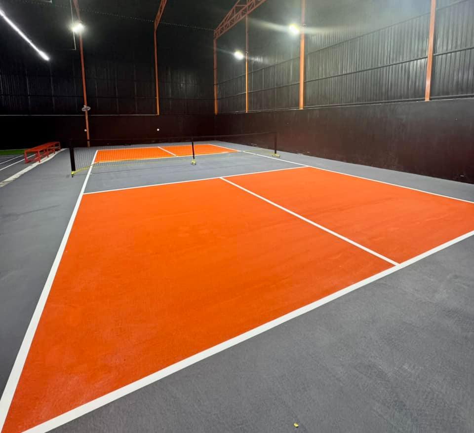 Sân Pickleball và Cầu Lông Phan Gia