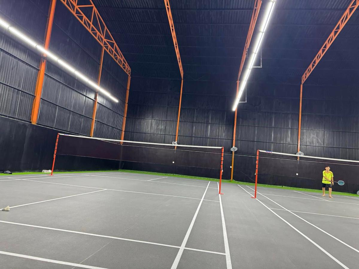 Sân Pickleball và Cầu Lông Phan Gia