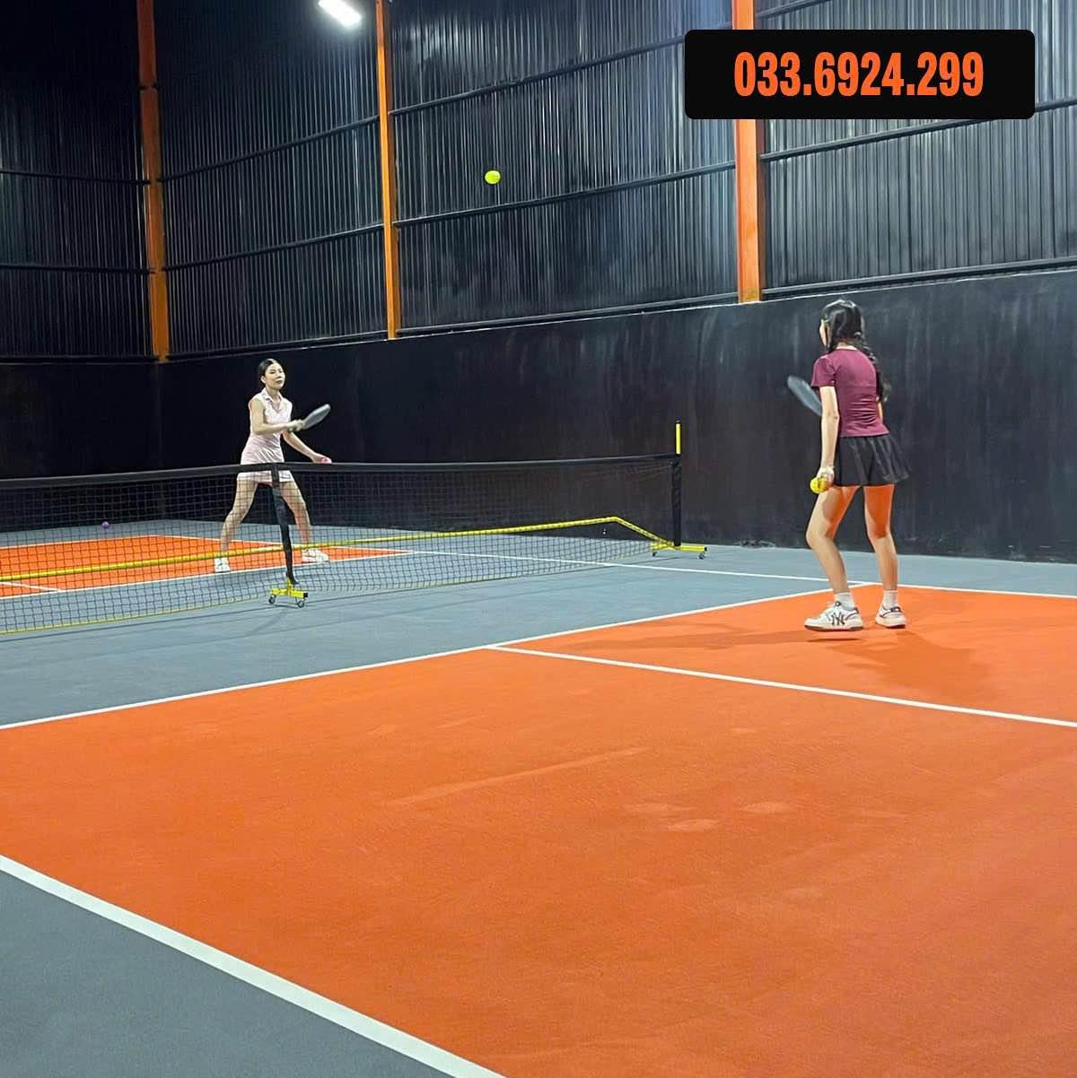 Sân Pickleball và Cầu Lông Phan Gia