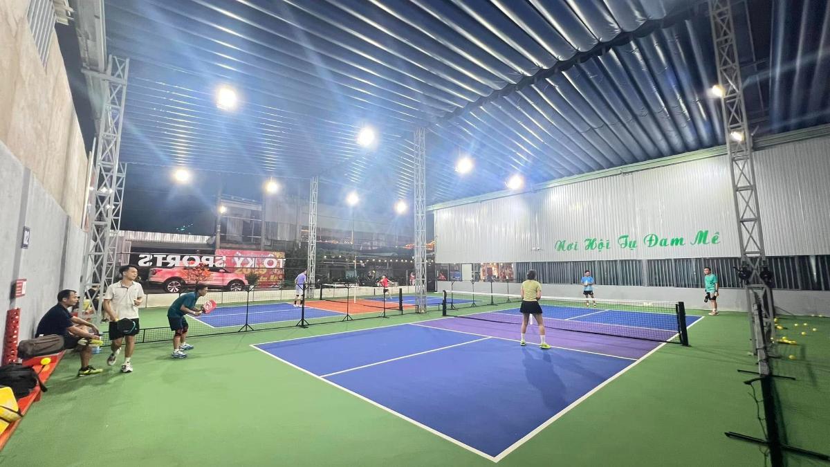 Sân Pickleball và Cầu Lông Tô Ký